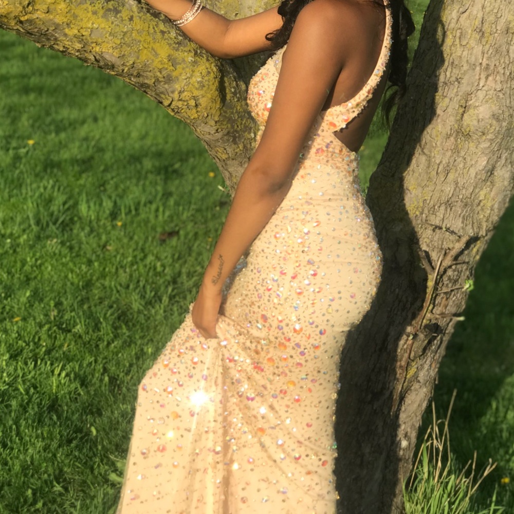 Prom dress ‼️ - Picture 2 of 6